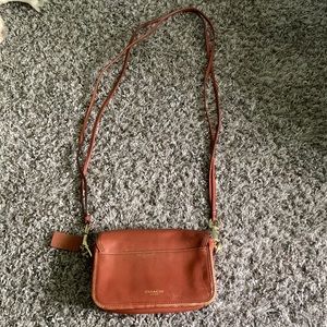 Crossbody purse